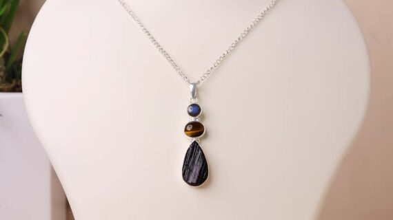 Protection Pendant Silver