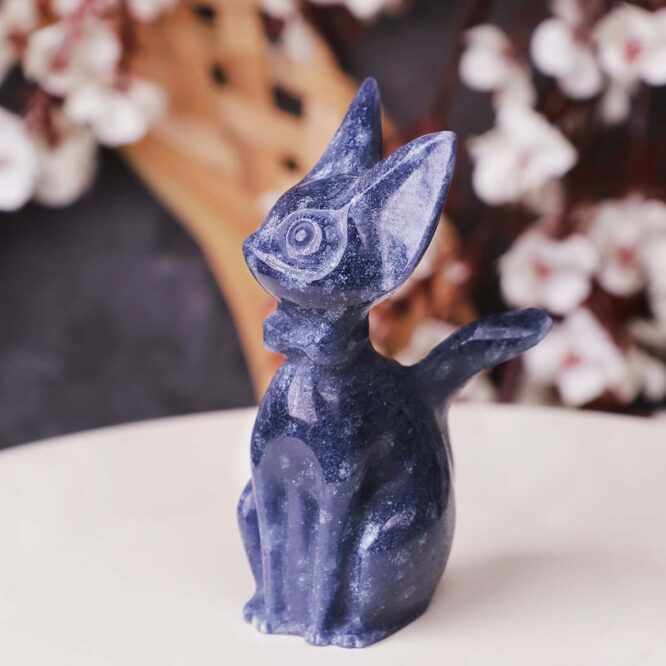 blue-aventurine-cat
