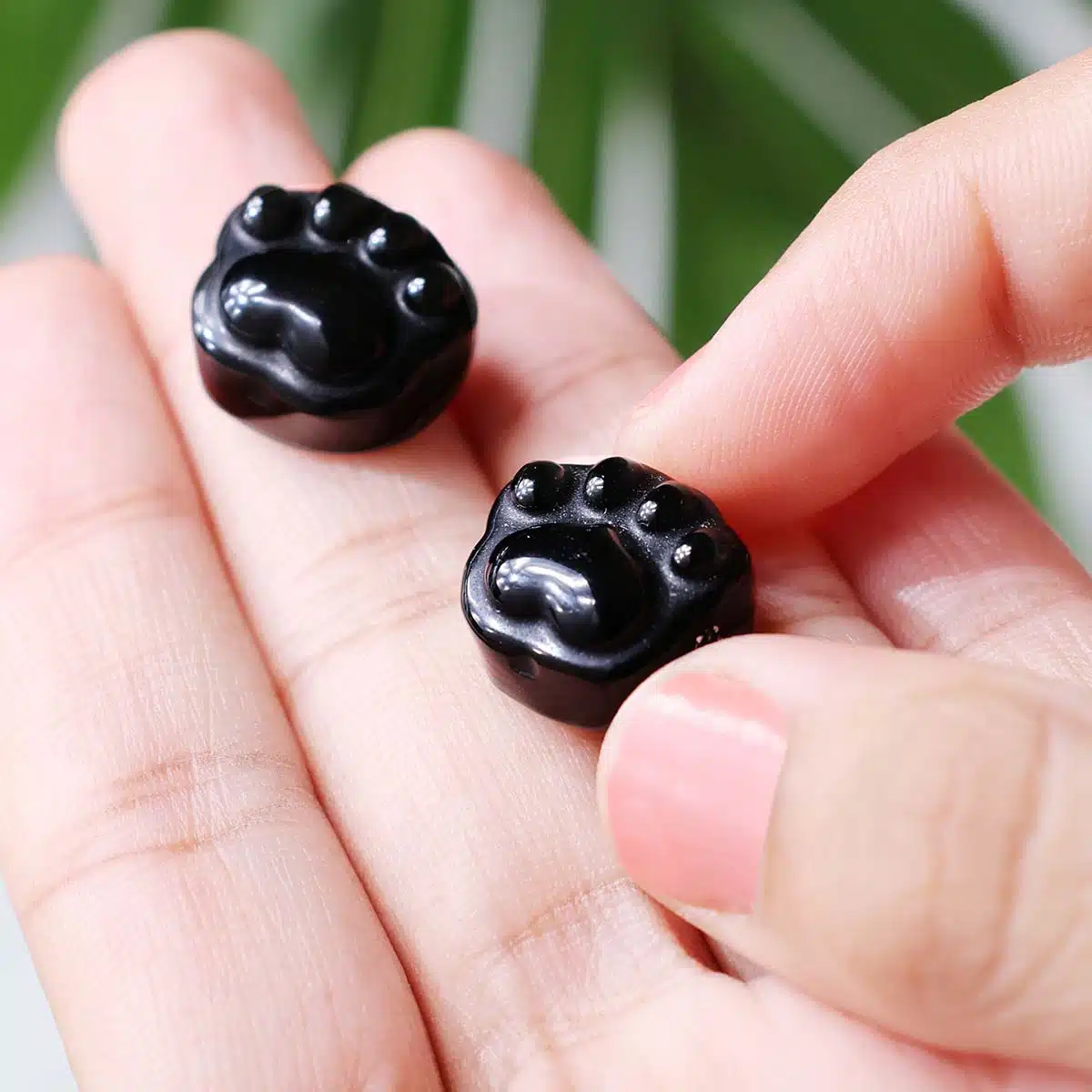 golden-sheen-obsidian-paw (8) golden-sheen-obsidian-paw