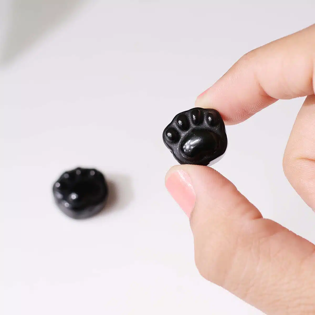 golden-sheen-obsidian-paw (9) golden-sheen-obsidian-paw