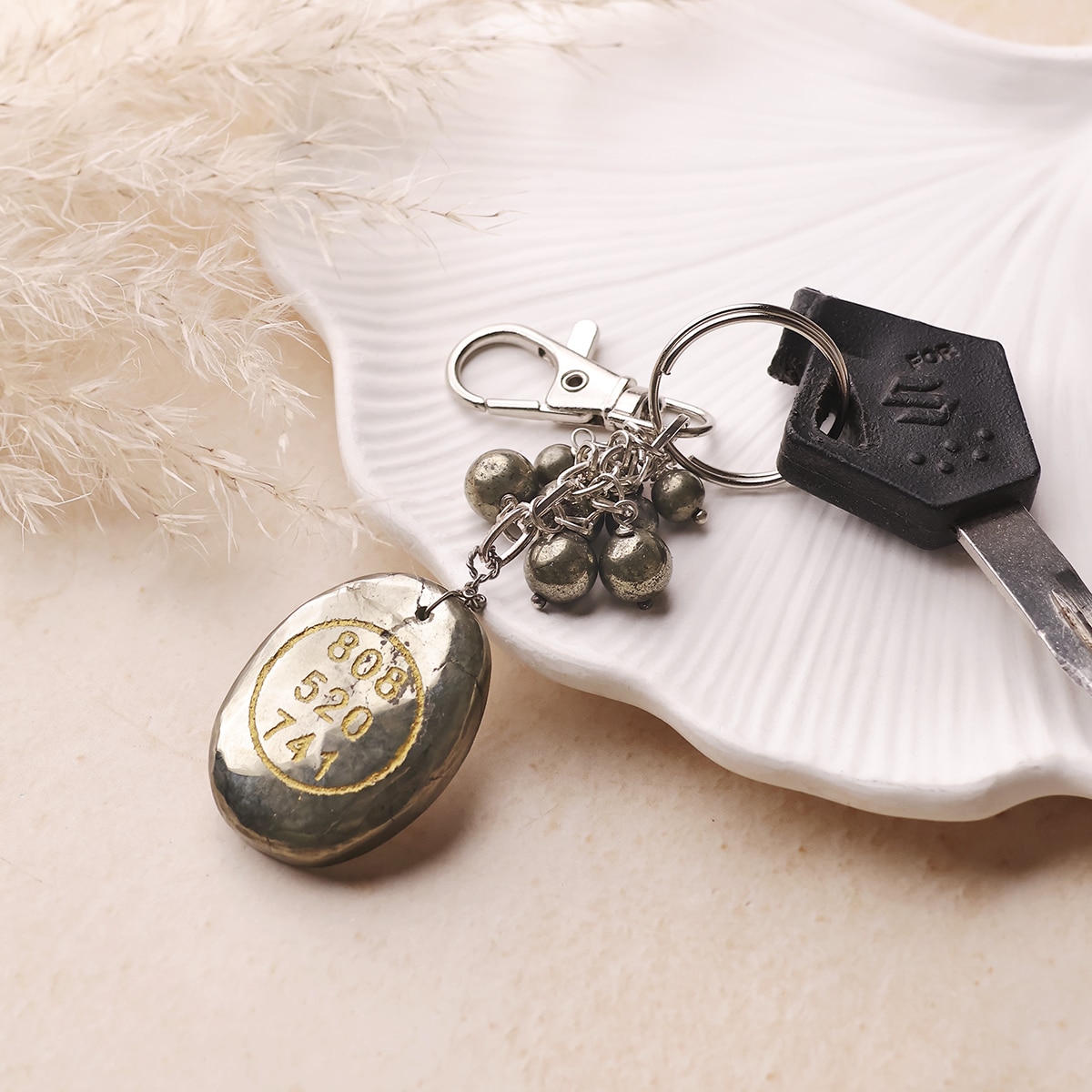 pyrite-money-switch-zibu-key-chain (2)