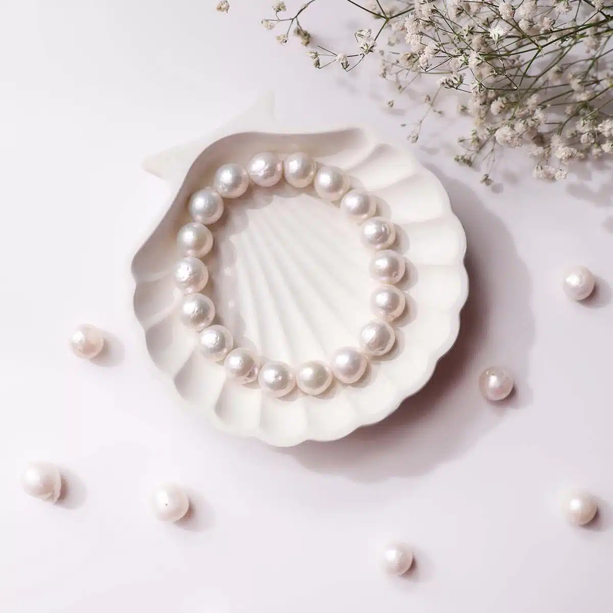 white-baroque-pearl-bracelet (1) white-baroque-pearl-bracelet