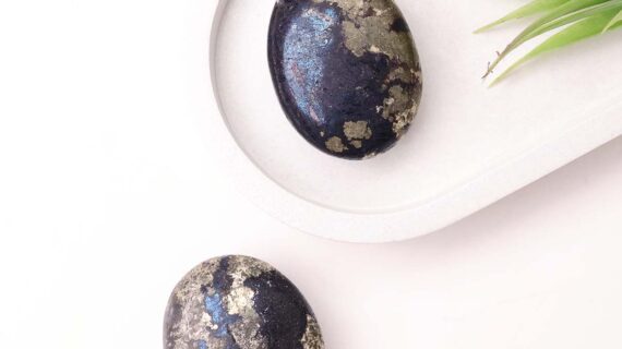 Covellite Palm Stone