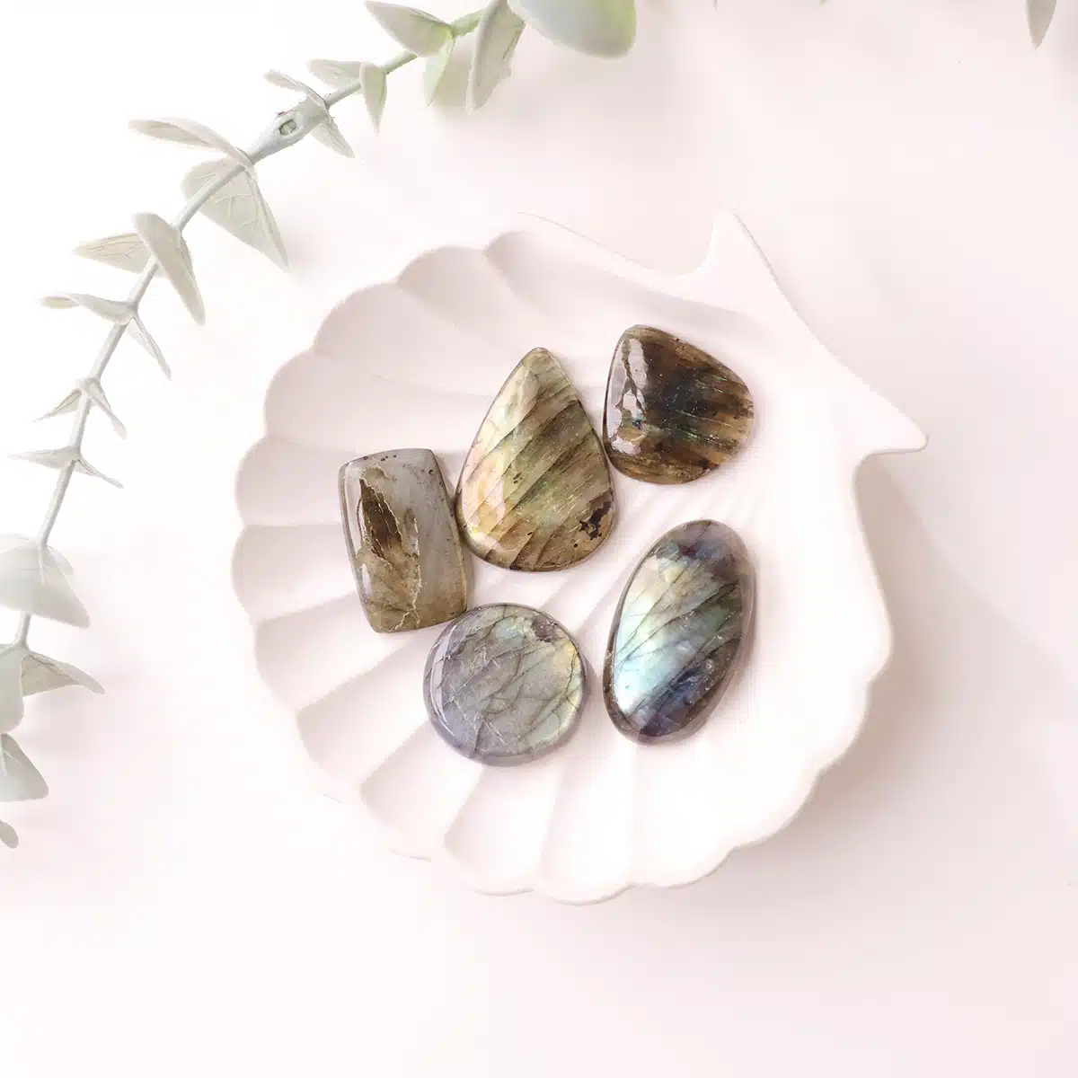 labradorite-cabochon (1)