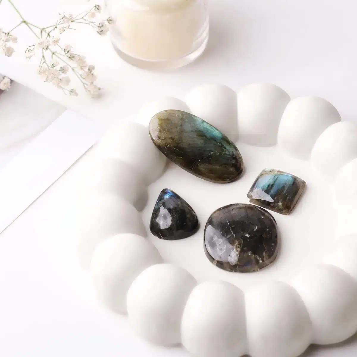 labradorite-cabochon (1) labradorite-cabochon