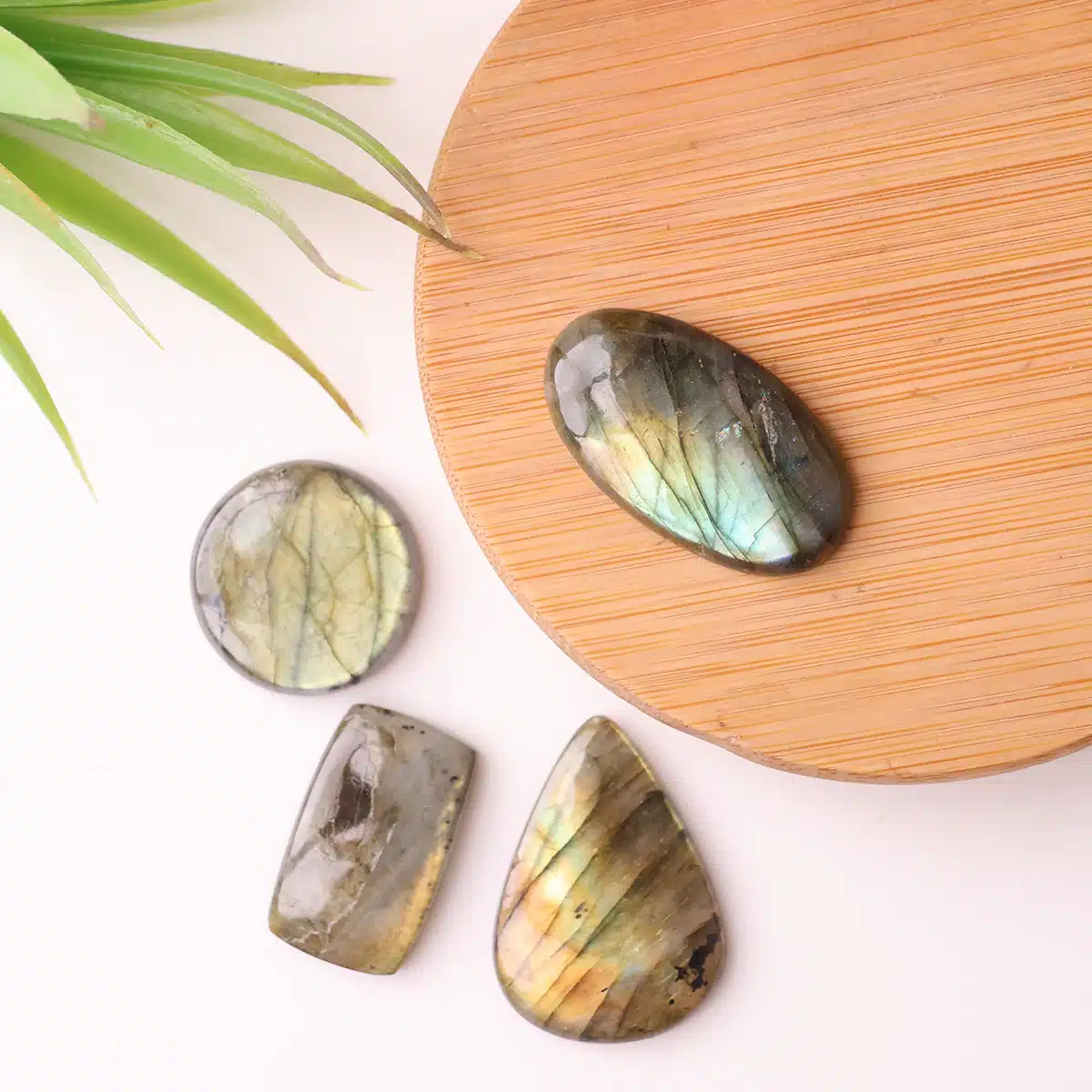 labradorite-cabochon (3)