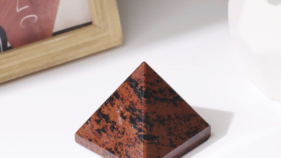 Mahogany Obsidian Pyramid