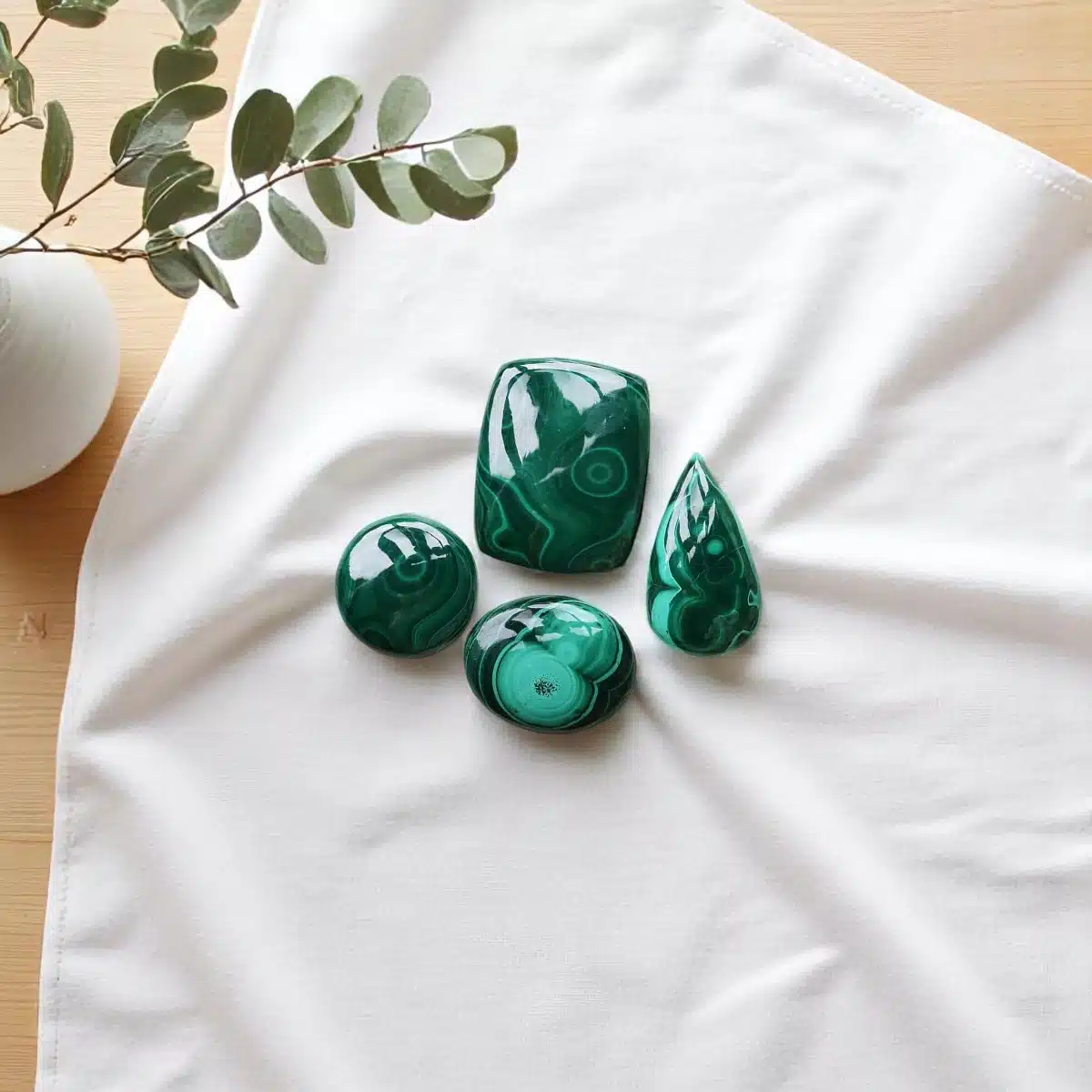 malachite-cabochon (1) malachite-cabochon