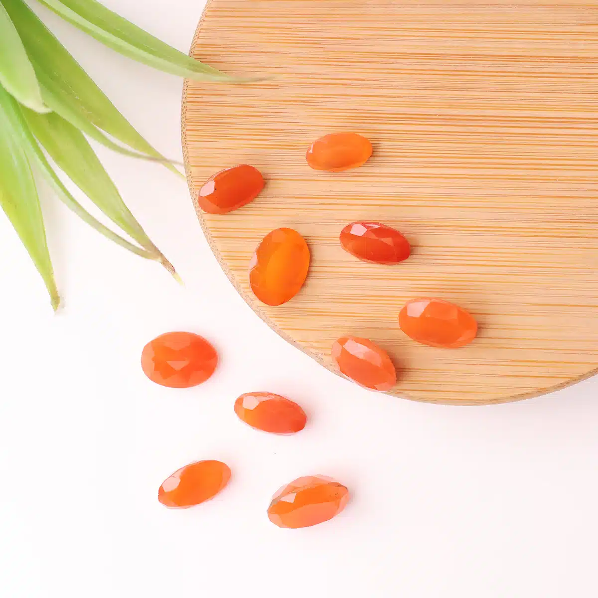 red-carnelian-faceted-cabochon (2)