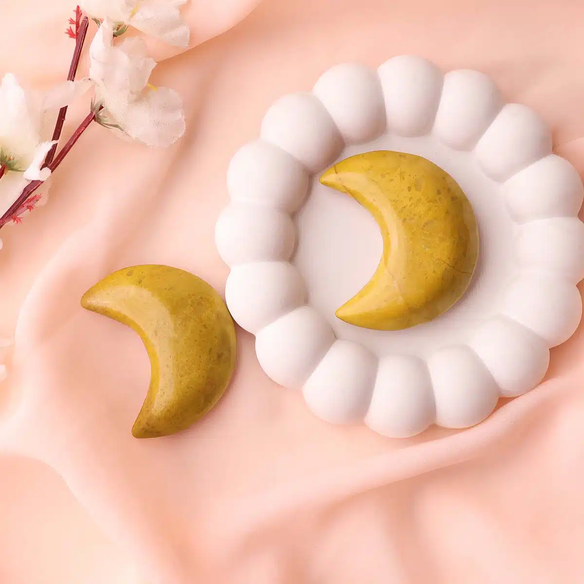 yellow-jade-half-moon (10) yellow-jade-half-moon