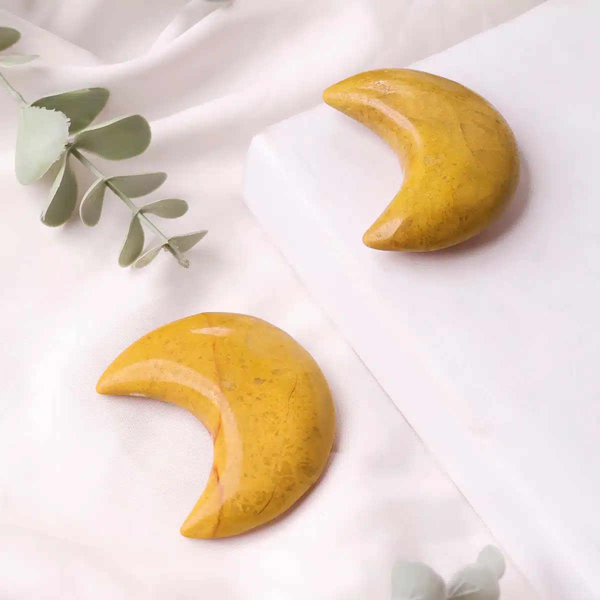 yellow-jade-half-moon (2) yellow-jade-half-moon