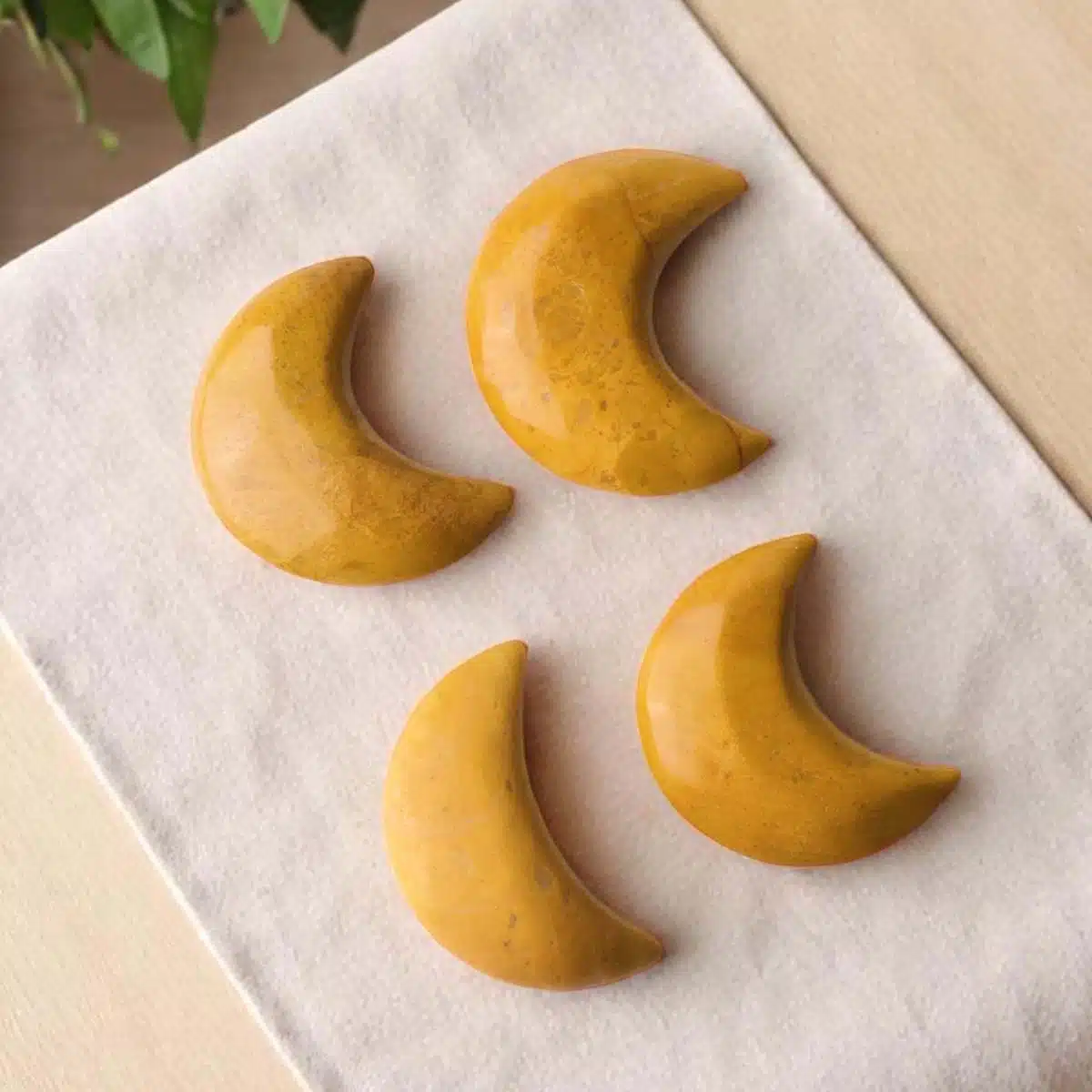 yellow-jade-half-moon (8) yellow-jade-half-moon