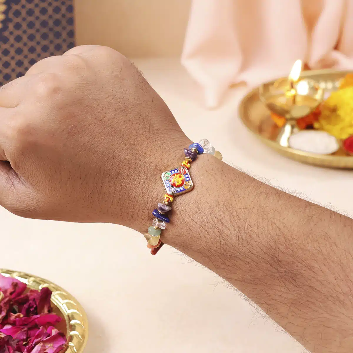 7-chakra-square-om-chips-rakhi (7)