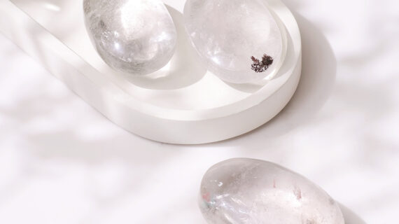 Clear Quartz Palm Stone HQ