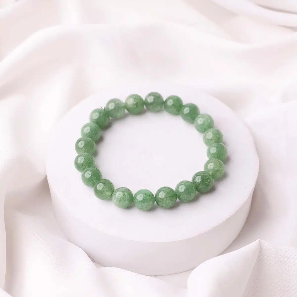 green-strawberry-quartz-bracelet (4)