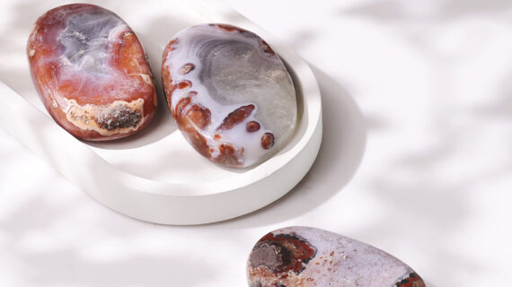 Moroccan Seam Agate Palm Stone