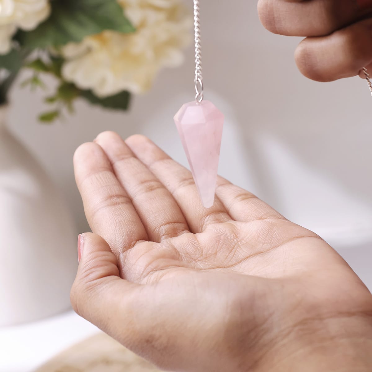 rose-quartz-point-pendulum (7)