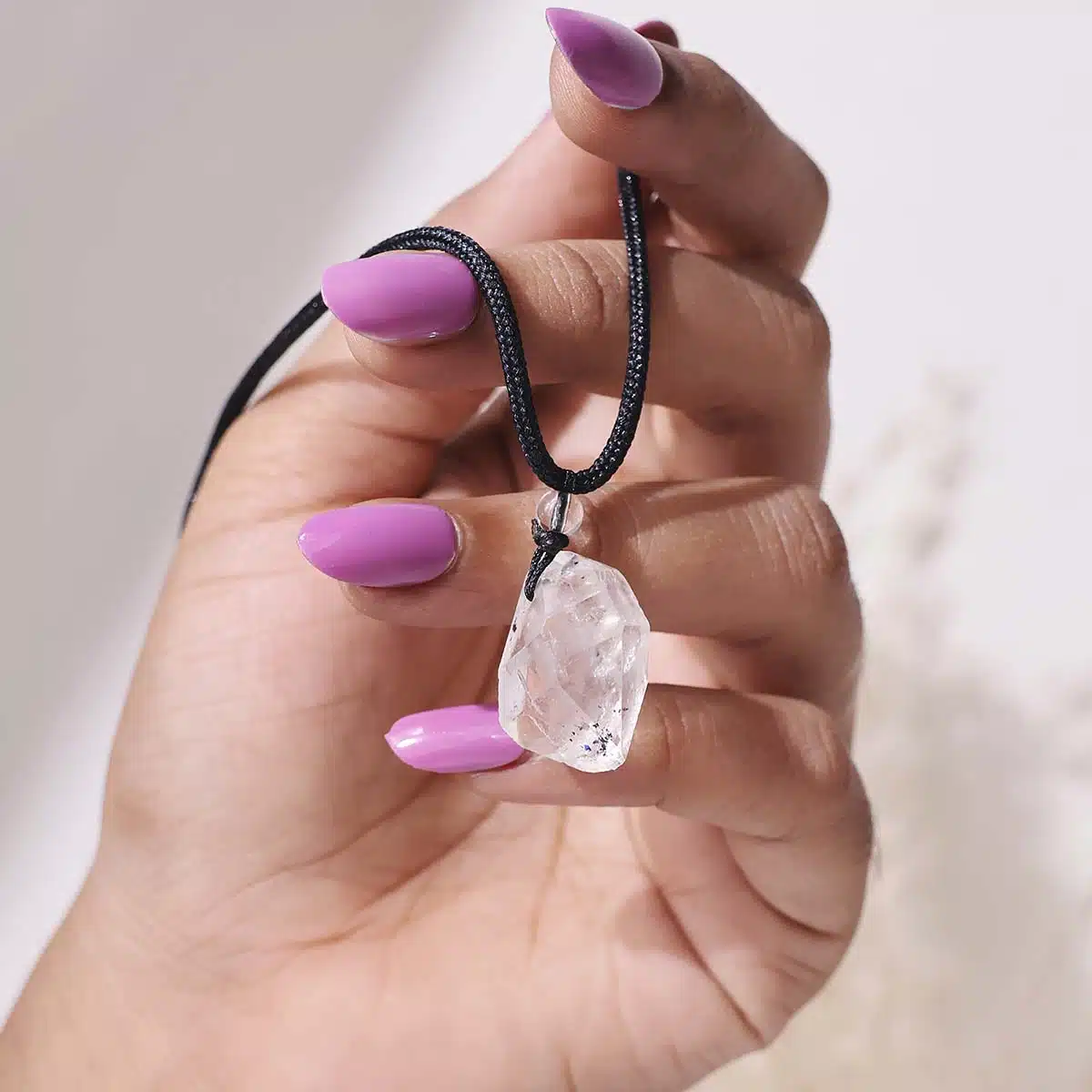 herkimer-diamond-black-thread-pendant (8)