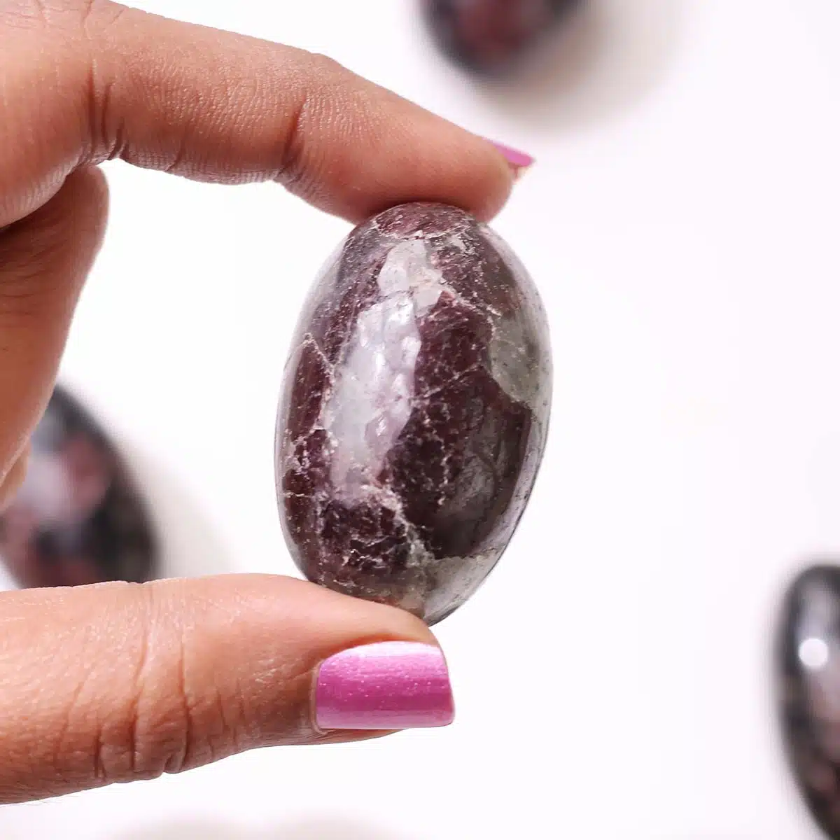 astrophylite-with-garnet-tumble-stone (7)