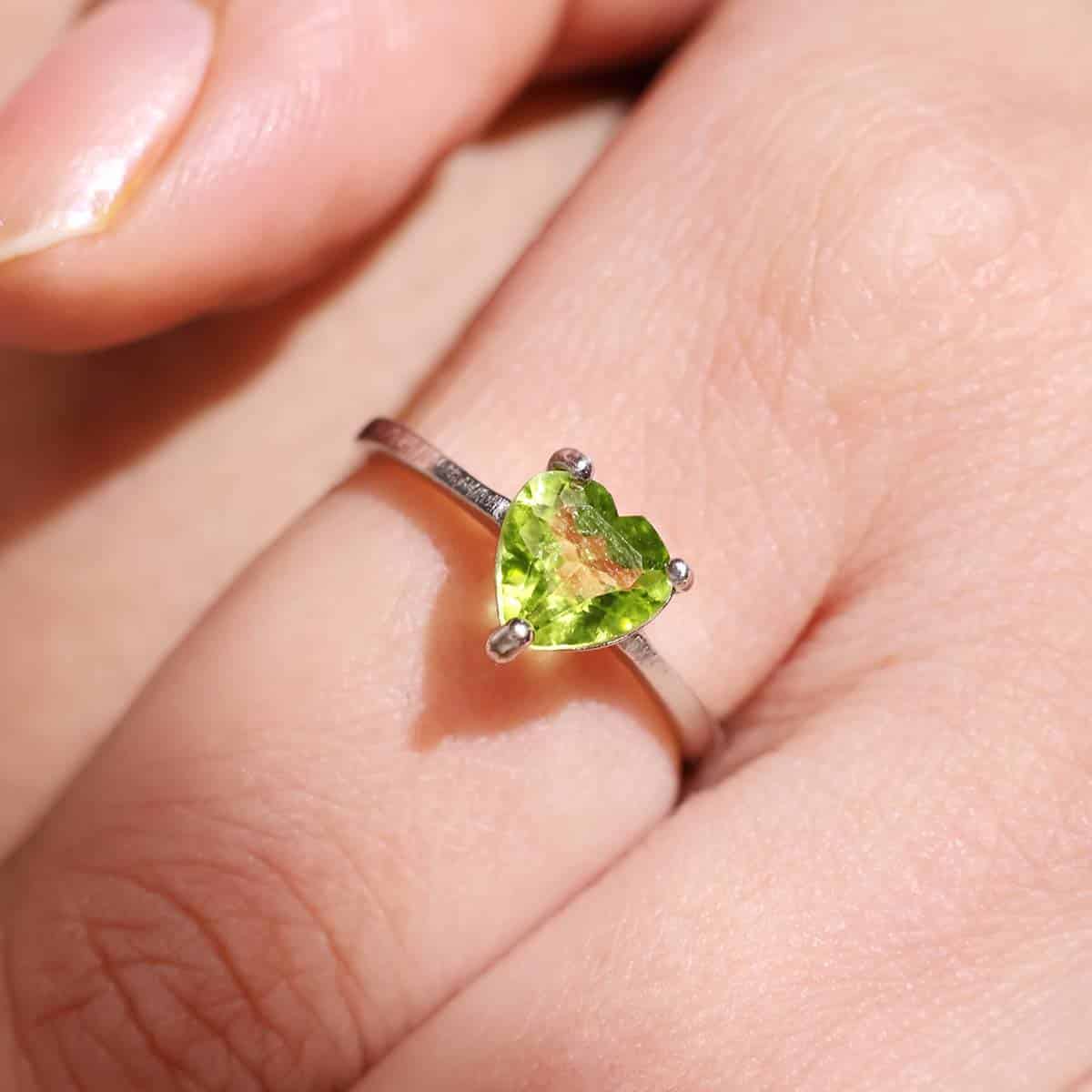 peridot-heart-silver-ring (6)