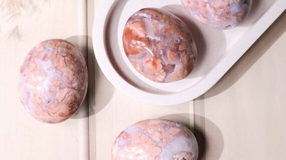 Petal Agate Palm Stone