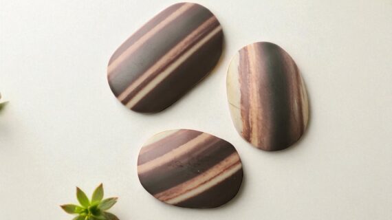 Purple Robe Jade Palm Stone