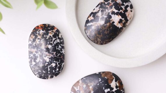 Willemite Palm Stone