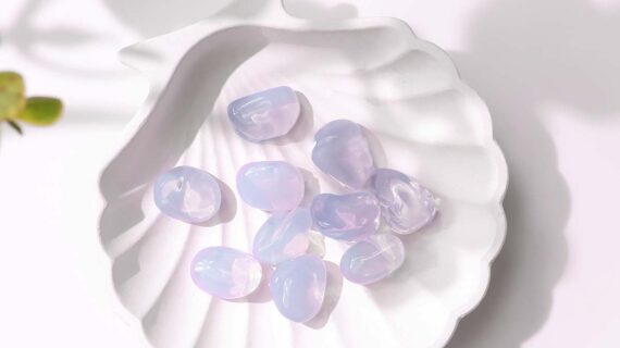 Lavender Quartz Small Tumble Stone