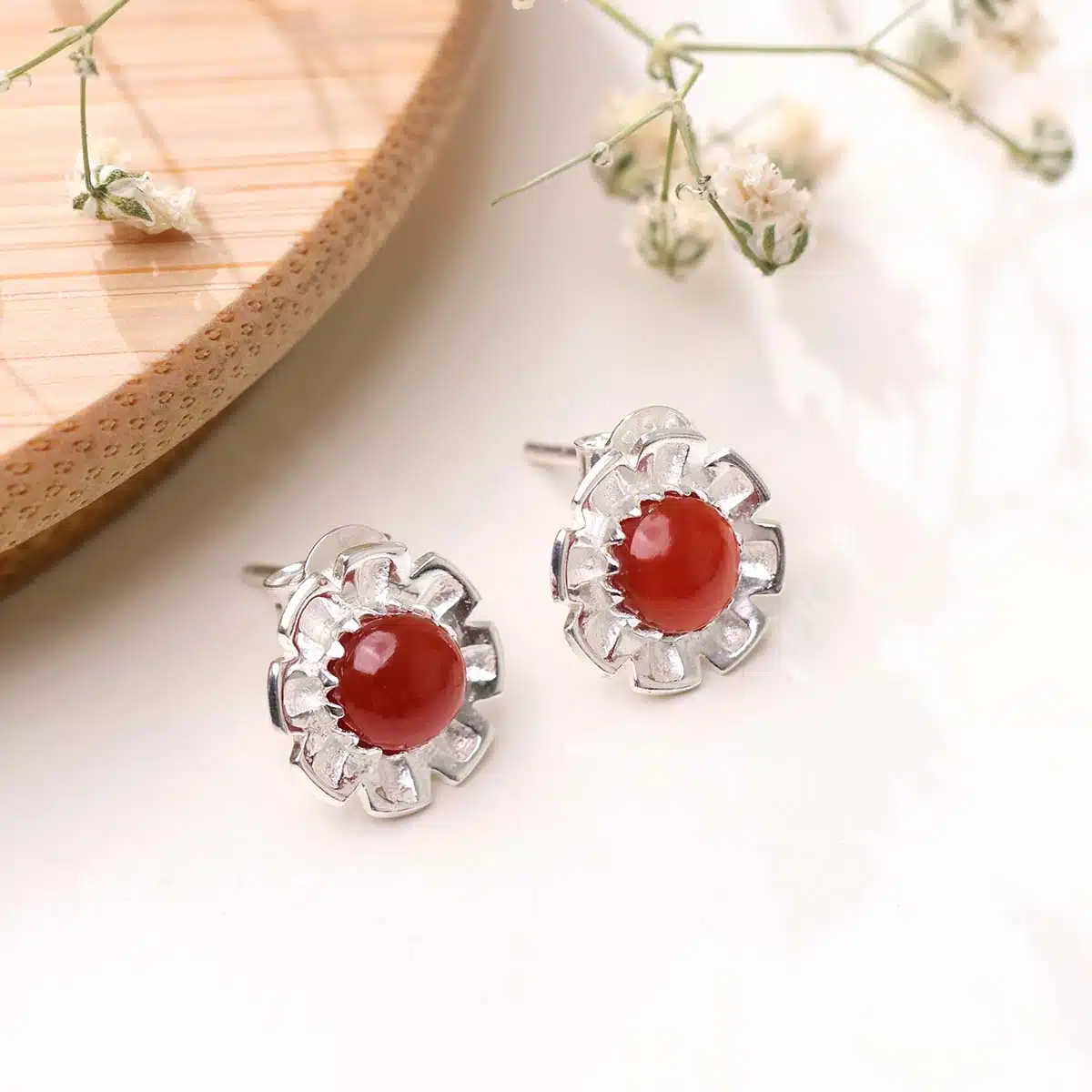 red-carnelian-flower-stud-earrings-silver (2)