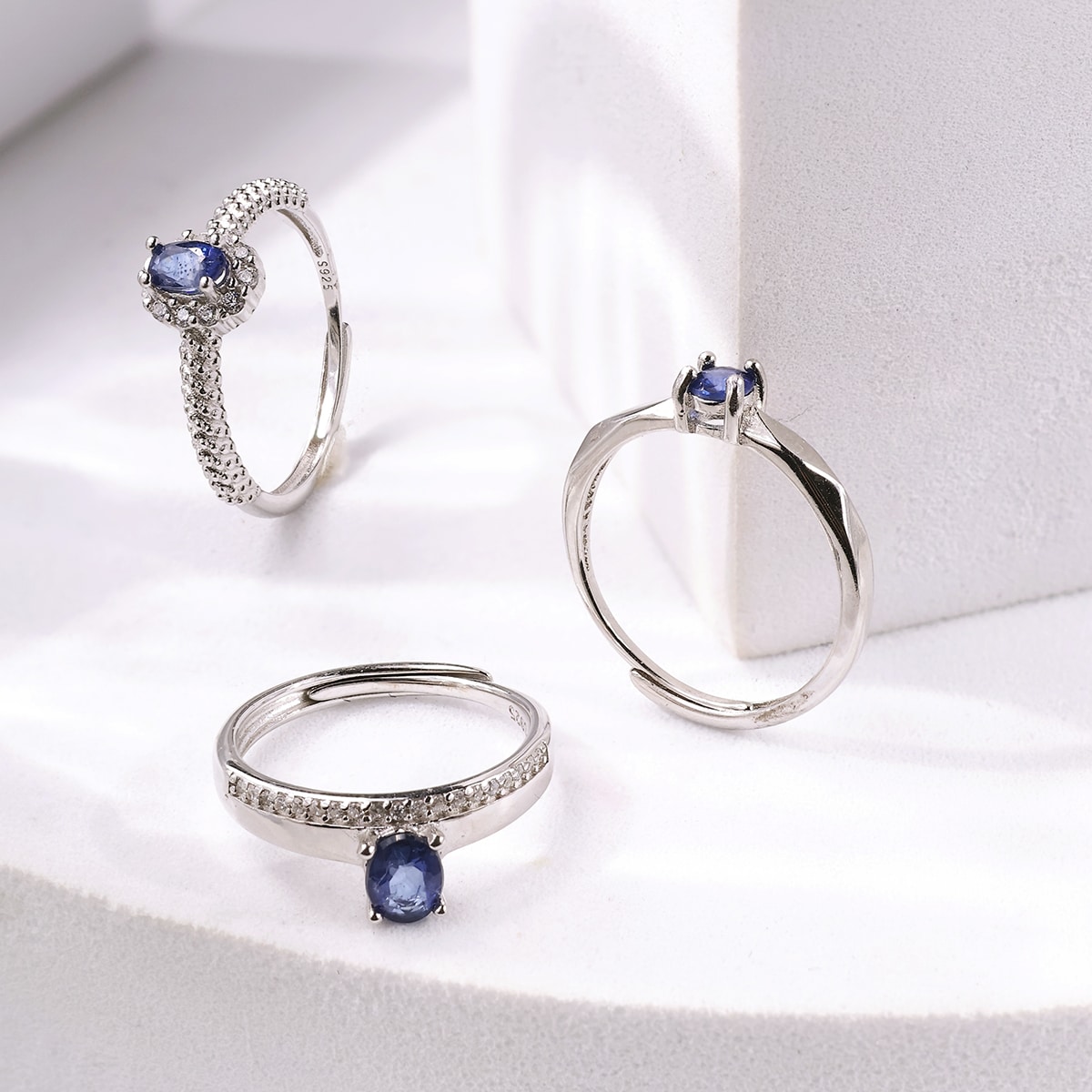 blue-sapphire-silver-ring (1)