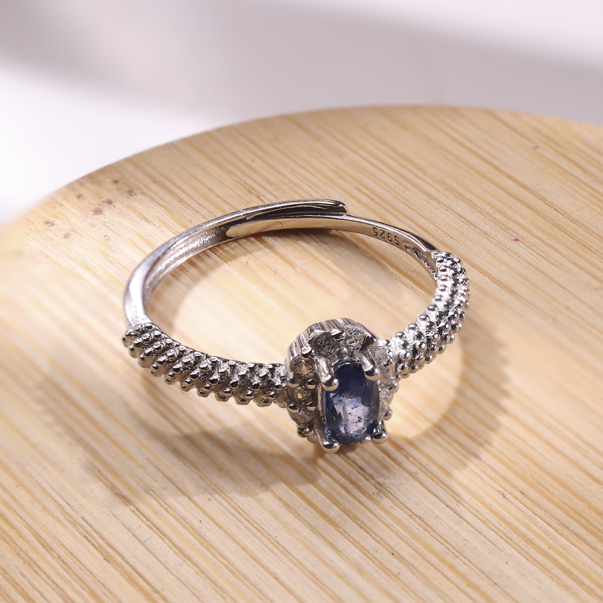 blue-sapphire-silver-ring (12)