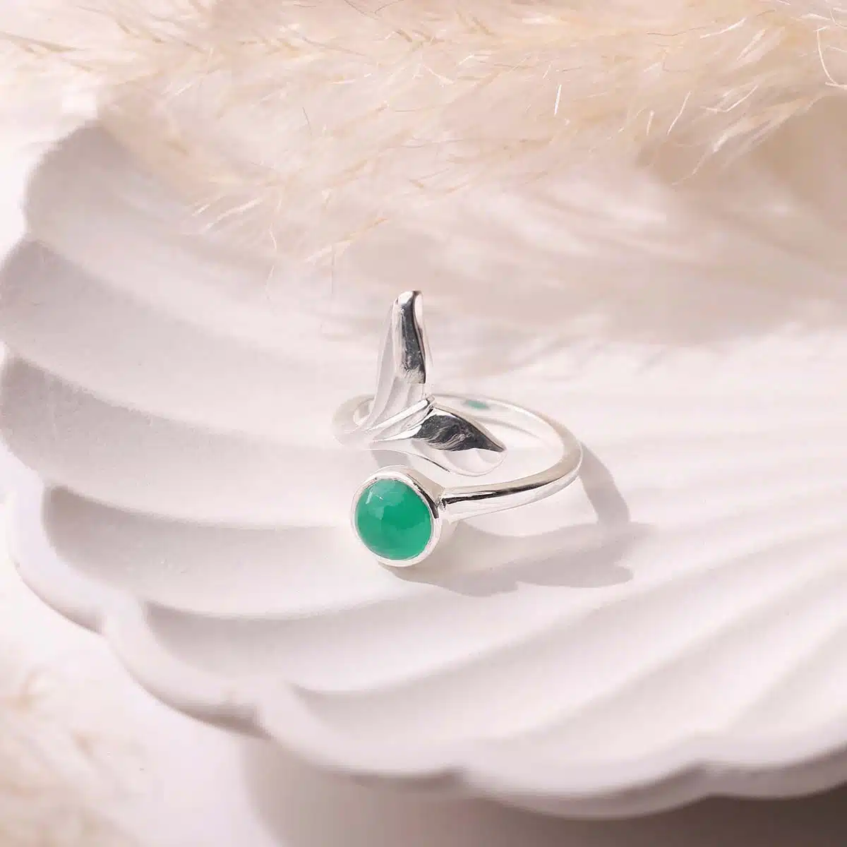 green-onyx-dolphin-tail-ring-silver (1)