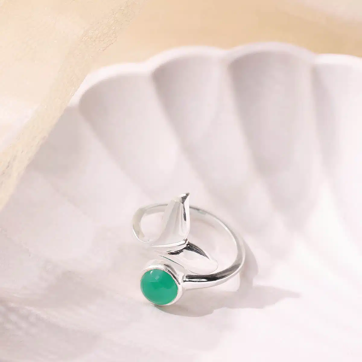 green-onyx-dolphin-tail-ring-silver (2)