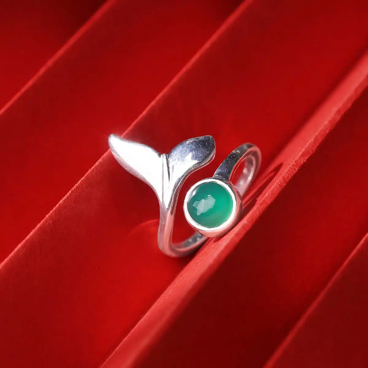 green-onyx-dolphin-tail-ring-silver (4)
