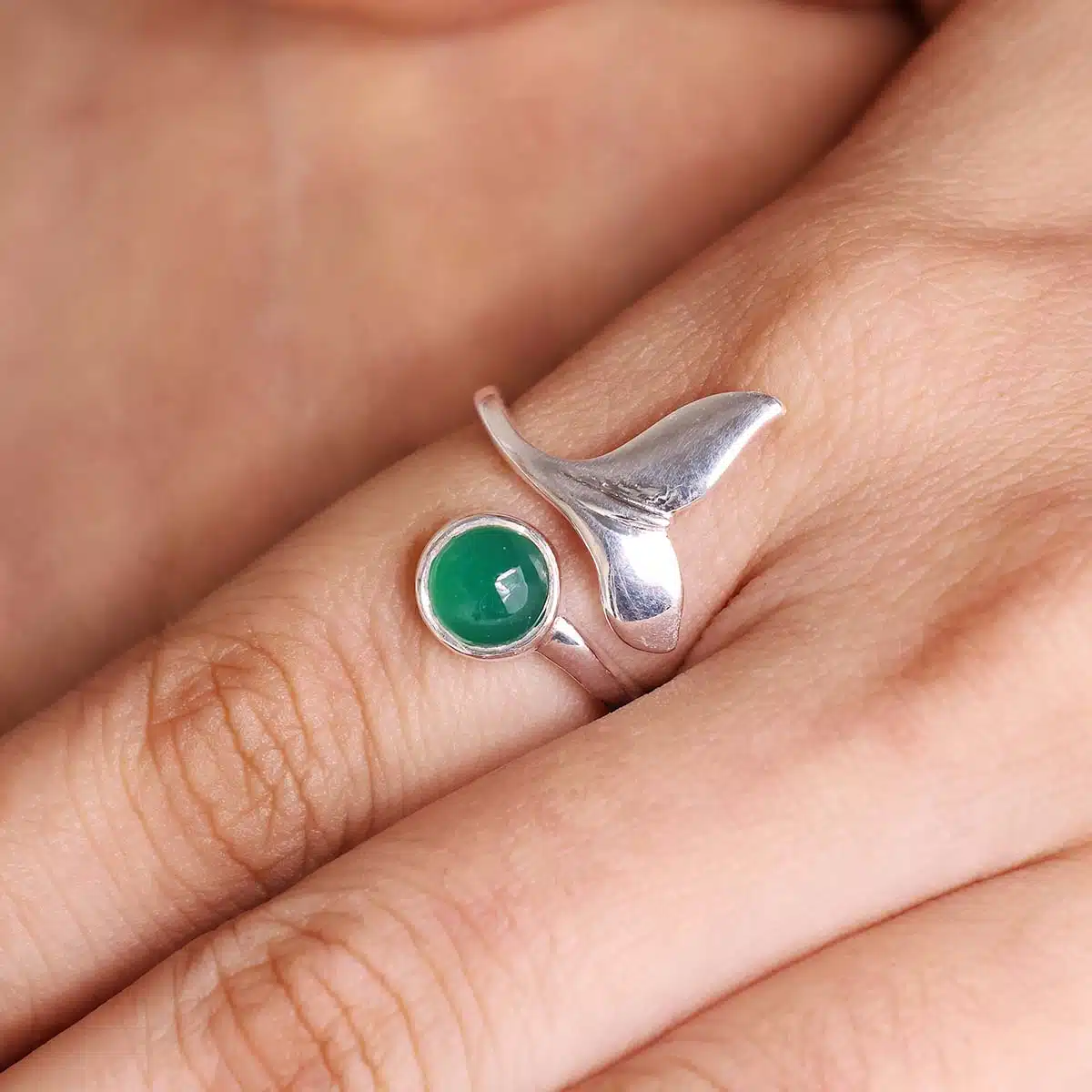 green-onyx-dolphin-tail-ring-silver (7)