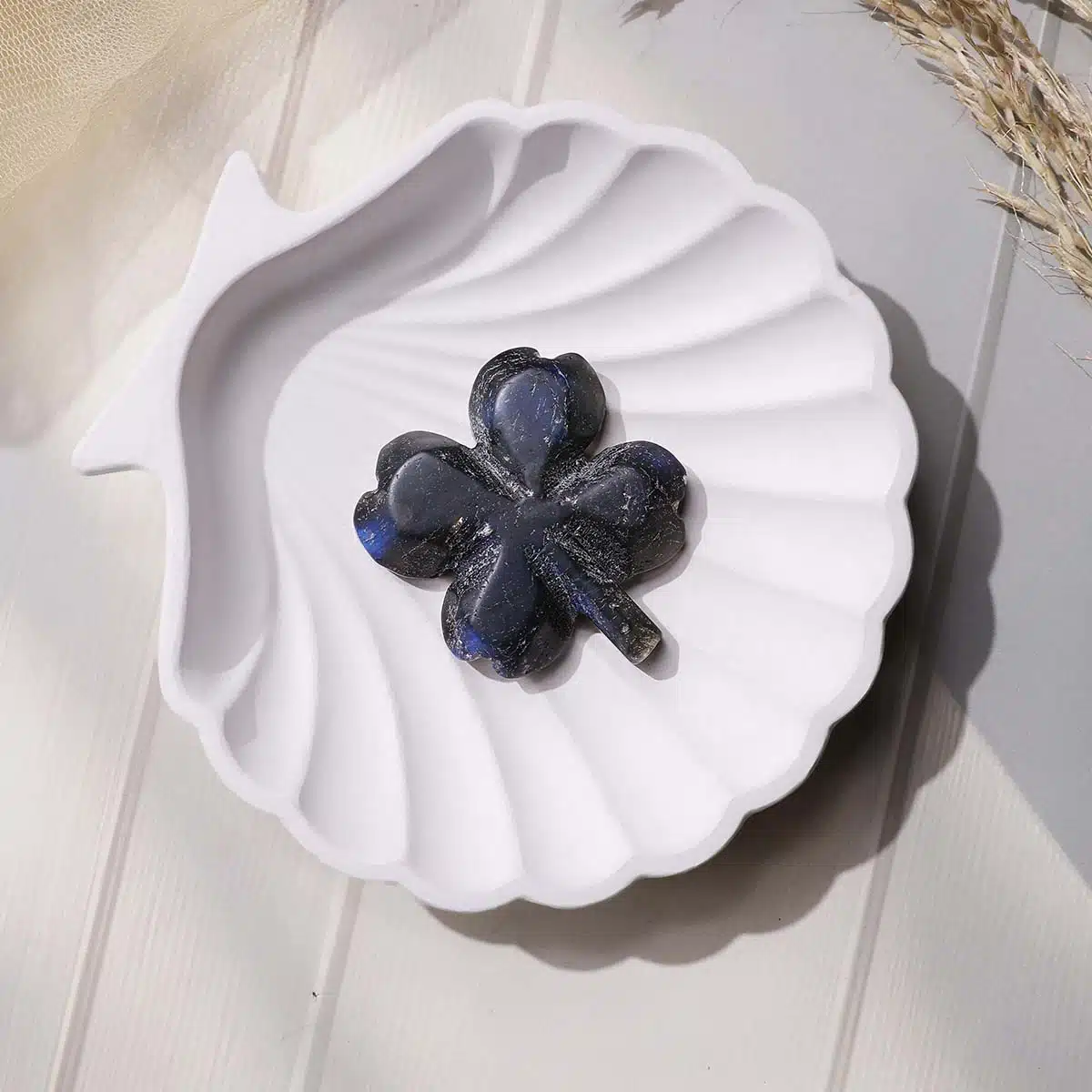 mixed-four-leaf-clovers (13)