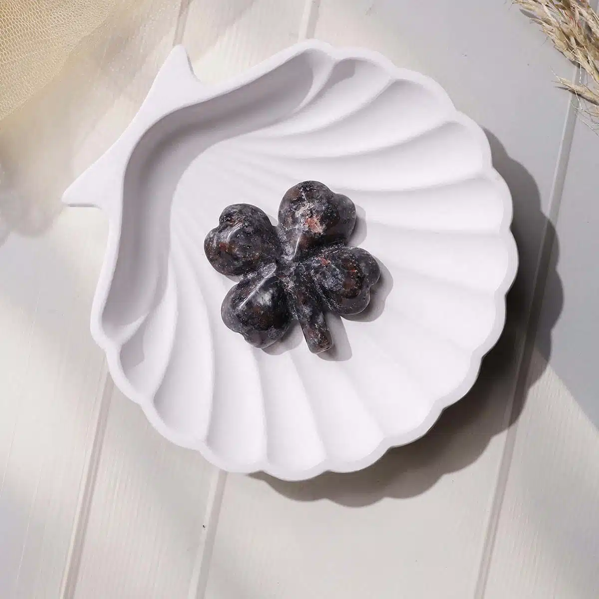 mixed-four-leaf-clovers (14)