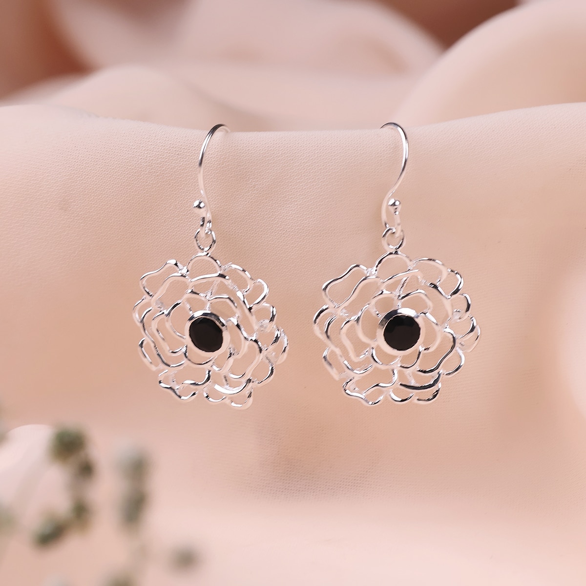 black-tourmaline-flower-design-silver-earring (5)