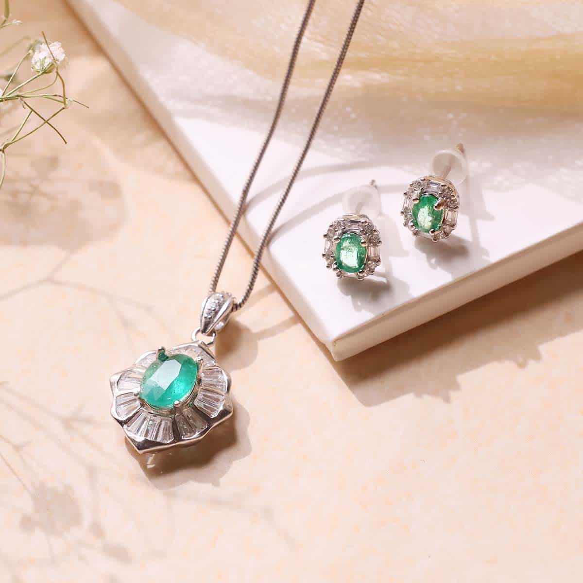 emerald-silver-jewelry-set (1)