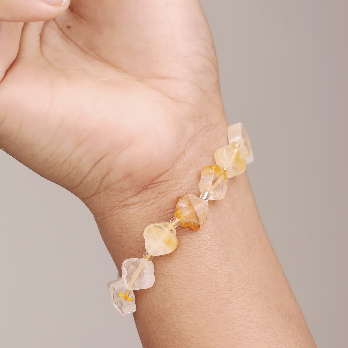 golden-healer-quartz-flower-beads-bracelet (7)