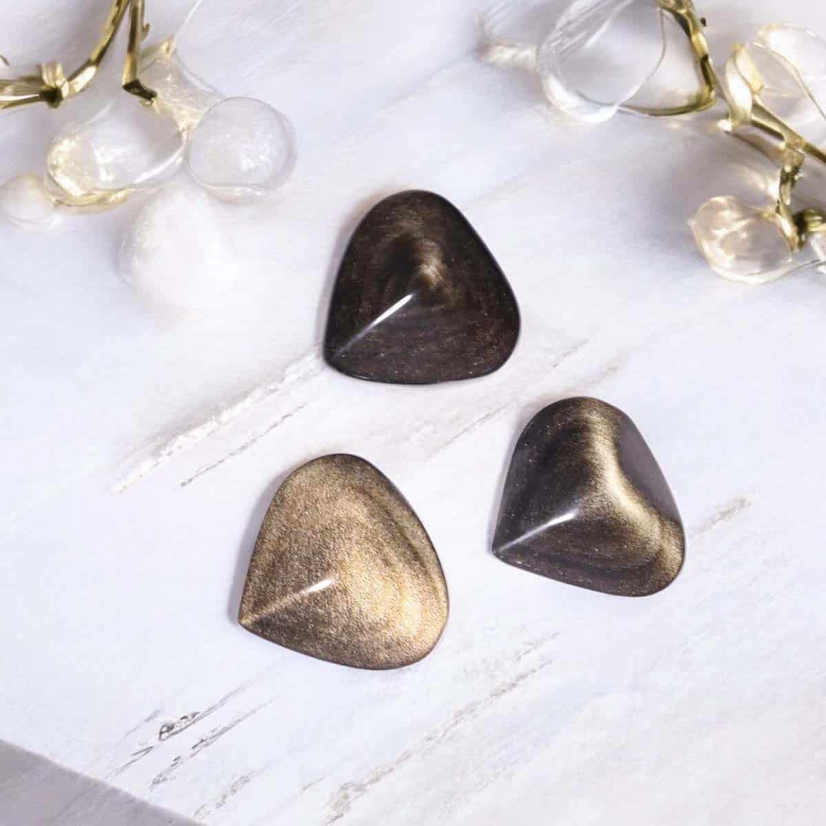 golden-sheen-obsidian-3d-heart (1)