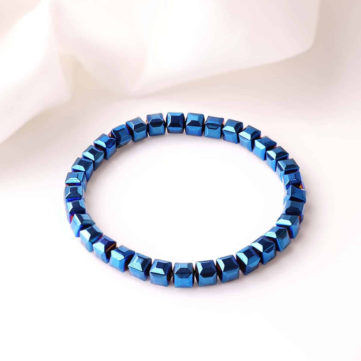 hematite-blue-box-beads-bracelet (1)