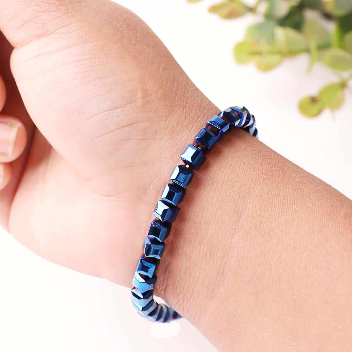 hematite-blue-box-beads-bracelet (3)