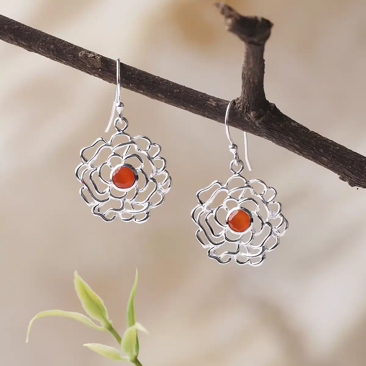 red-carnelian-flower-design-silver-earring (2)