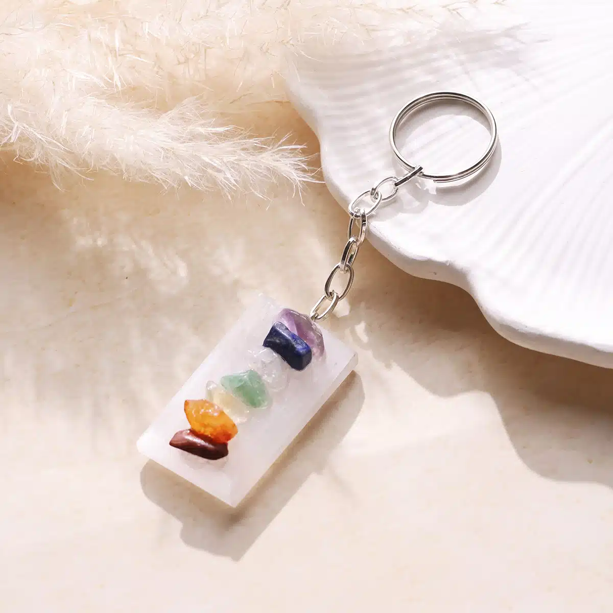 selenite-with-7-chakra-chips-keychain (1)