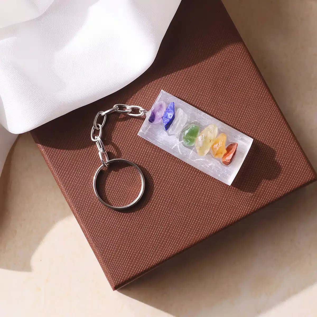 selenite-with-7-chakra-chips-keychain (3)