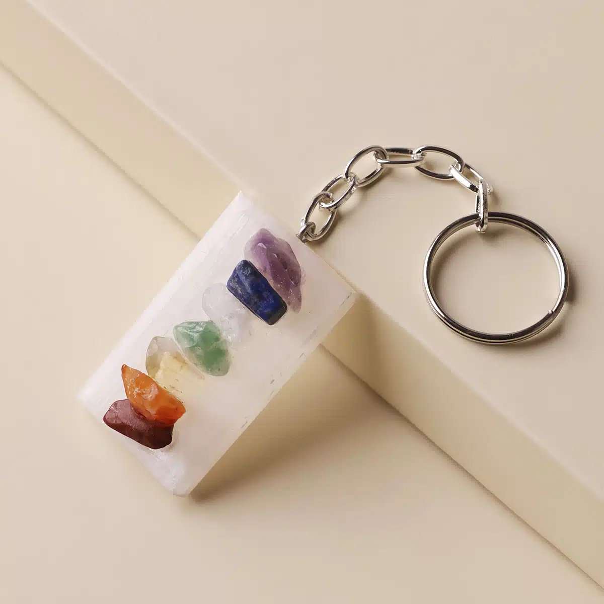 selenite-with-7-chakra-chips-keychain (5)