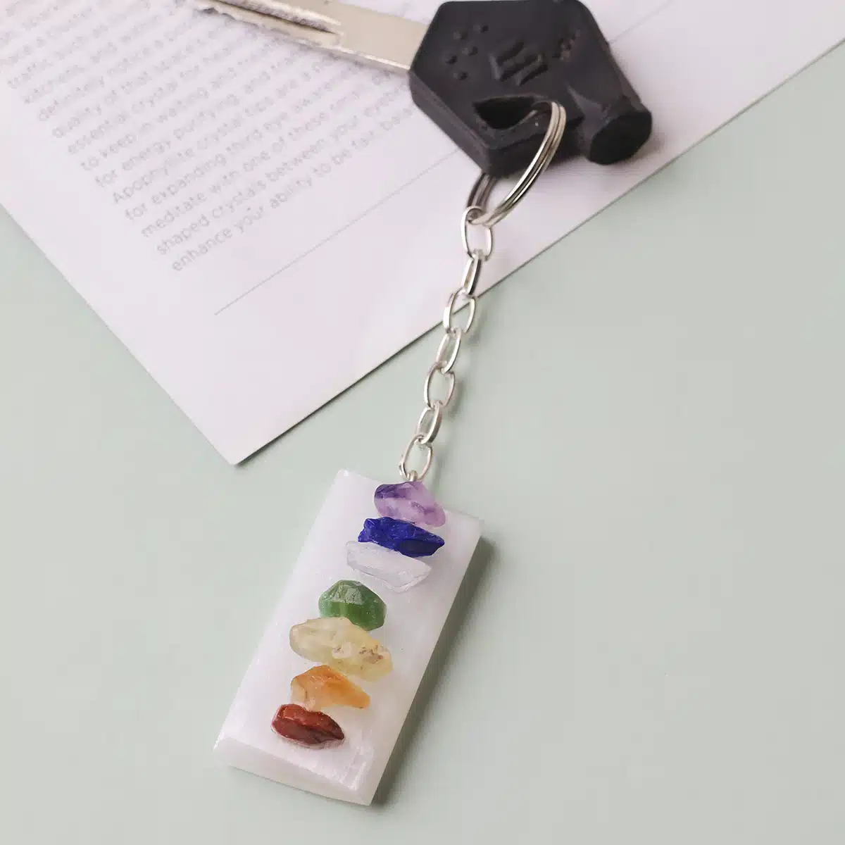 selenite-with-7-chakra-chips-keychain (9)