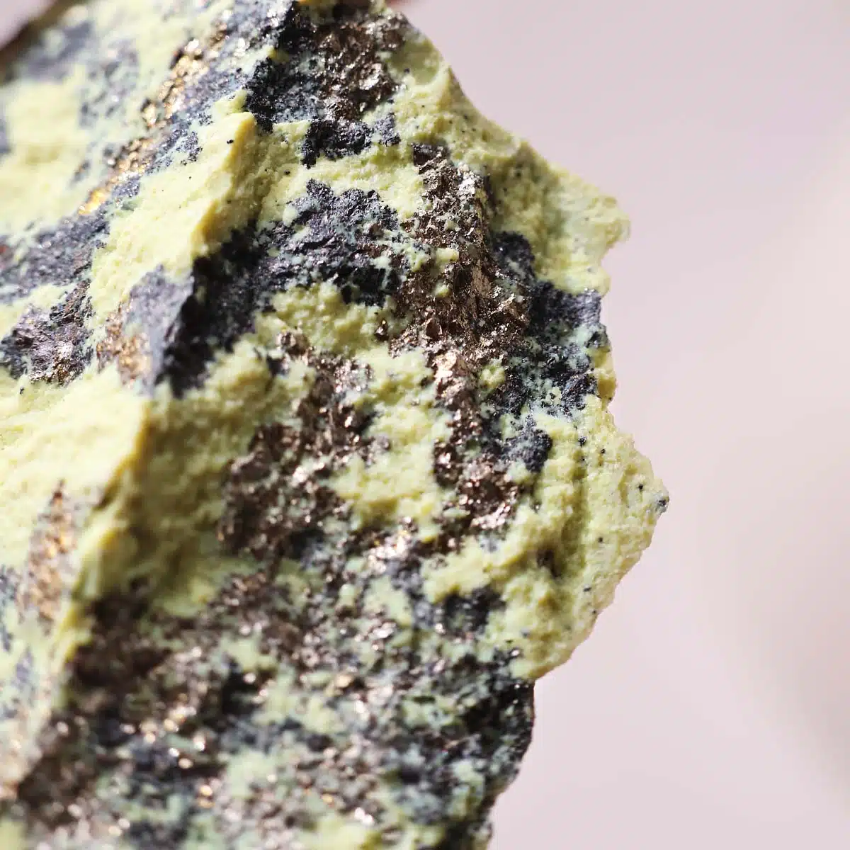 serpentine-with-pyrite-raw (8)
