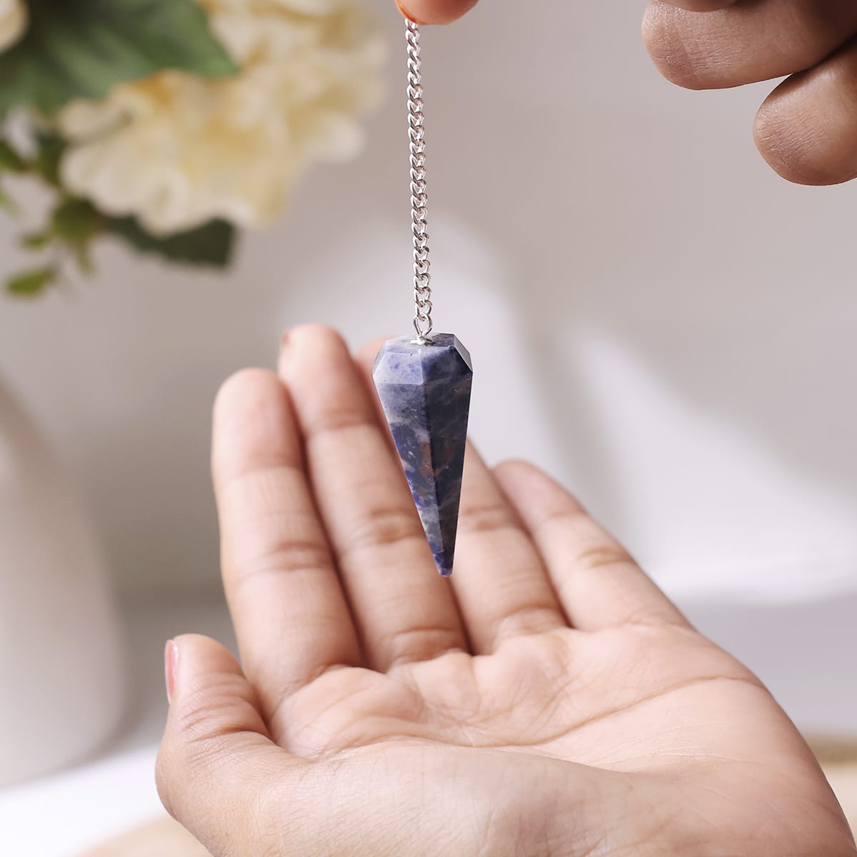 sodalite-point-pendulum (7)